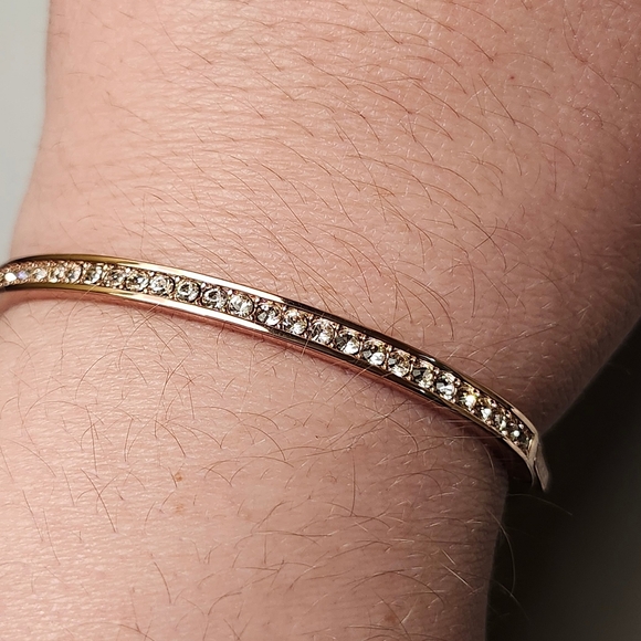 NWT Givenchy Rose Gold-Tone Crystal Element Bangle Bracelet - Picture 1 of 6